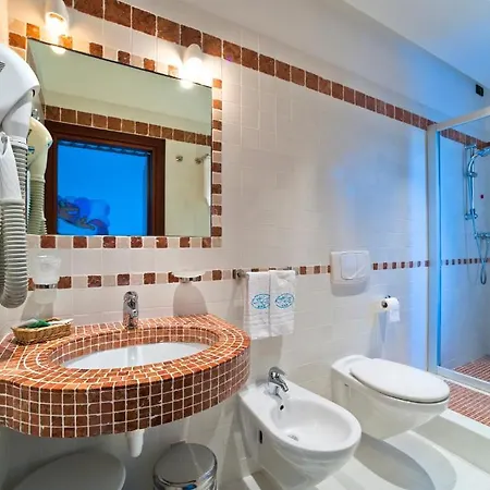 欧罗巴酒店 3* 比比翁